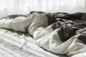 冬天热被窝不用电热毯，教你一个诀窍，被子整晚暖和，很实用图片