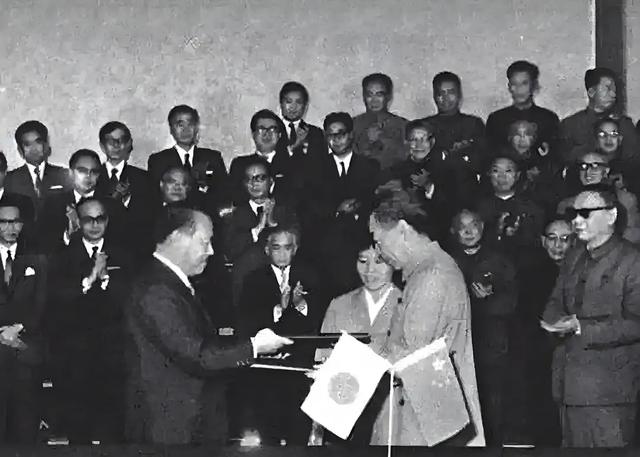 从今天起，中国不再向日本索要任何道歉。