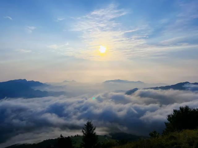 周末夜爬东灵山:于北京之巅邂逅日出云海之壮美