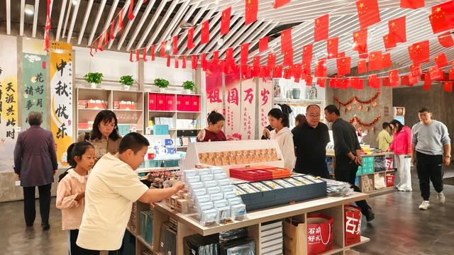 这份全新的探店攻略，带你解锁石峁遗址文化旅游区的完美假期！