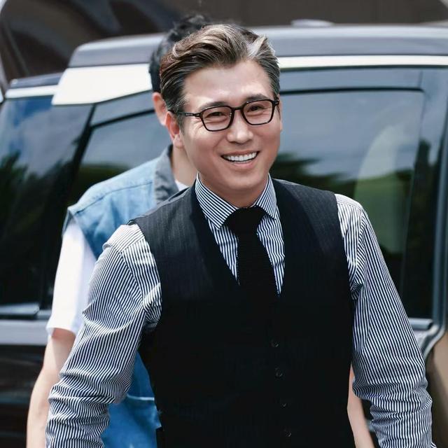 李乃文被人民日报点名，参演新剧暴露真实处境，朱媛媛当初没说谎