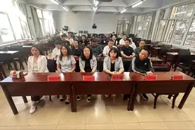 乌兰浩特市顺利完成2024年义务教育阶段中小学阳光分班图片