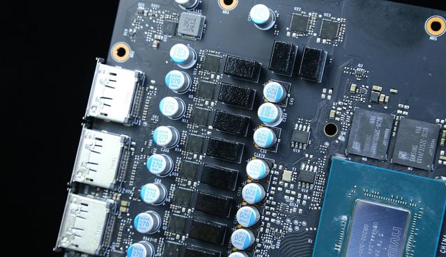 炽烈红韵·魔龙觉醒：微星RTX 5070 Ti魔龙姬限定版开箱实测