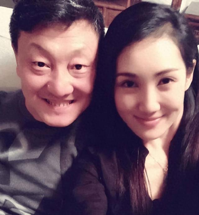 韩磊不忍了！回应与控诉他的女子的真实关系，出轨事件真相大白