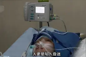 回顾：广西南宁路口监控影像，女子骑车遭踹飞重伤，凶手溜之大吉图片