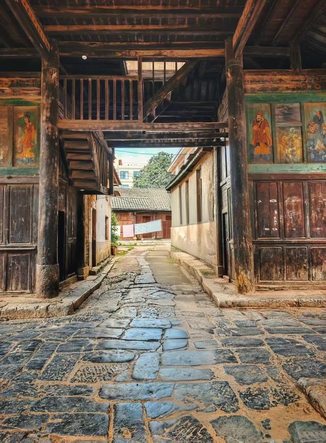 在昆明发现一个“小巍山古城”