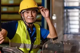 40余年工龄的吉林辽源企业职工，2025年退休后能拿到多少养老金？图片