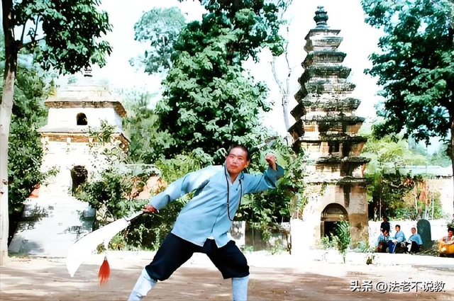 释永信家庭情况：大哥开武校，四弟已出家，母亲和二哥一起生活