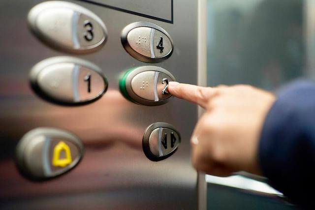 甲流的元凶被查出，海鲜没上榜，第1名大家或许每天都在接触！