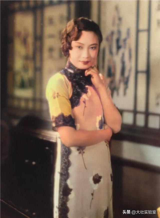 戴笠幽禁3年的胡蝶有多美？私房照略显微胖，但一颦一笑妩媚多姿