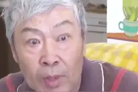 父亲退休卡被姑姑霸占两年不还，侄子生气：他有儿子你凭什么不给图片