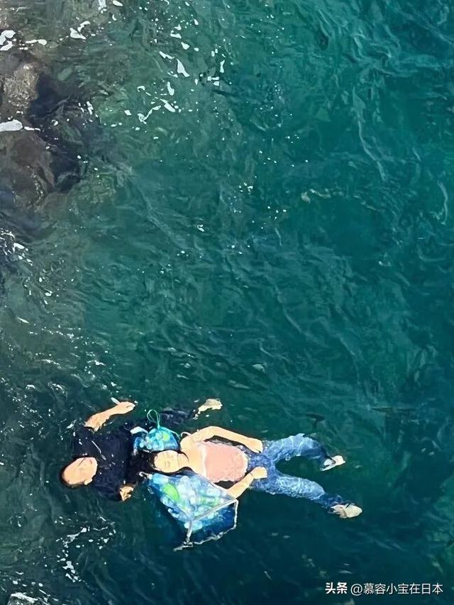 勇！中国男人跳下悬崖救起日本落水美女，一般的电影都不敢这么拍