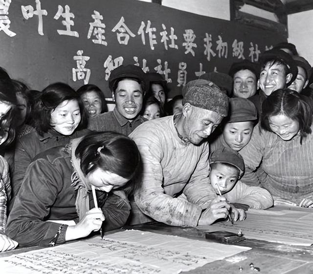 她从大队书记到中央候补委员，84年被开除党籍，退休后住进深山中