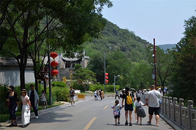 走进蒙山景区，感受夏日清凉...