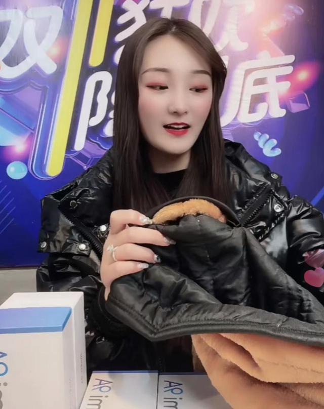 朱小伟做梦也没有想到，离婚四年后，陈亚男没能活成真实的自己