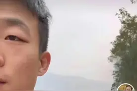 [生命的脆弱与珍贵] 毅玲爸爸一夜白头的悲痛瞬间引人深思。图片