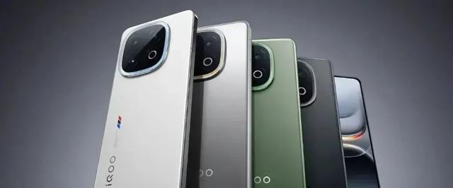 iQOO Neo11系列入网，2K直屏新机