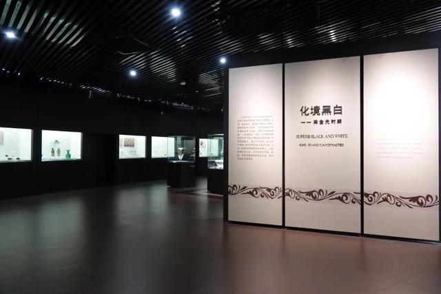 河北磁县，磁州窑博物馆笔记，那些白地黑花的枕头会讲故事