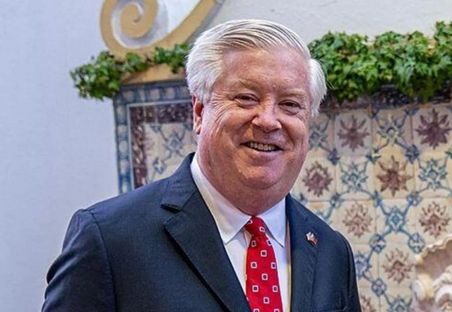 还真被高市早苗等到了：美驻日大使一语惊人，钓鱼岛问题正式上桌