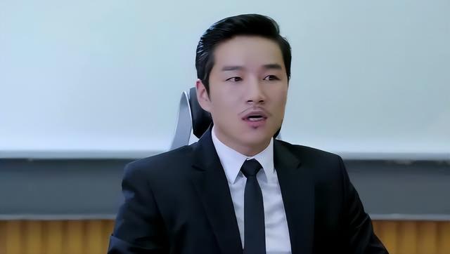 年终奖50万变成15万，我当即离职退掉公司群，第二天老板慌了