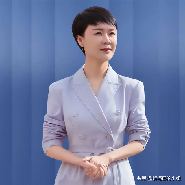 47岁贺娇龙去世！同学曝抢救过程，网友提醒成真	，此前疑早有征兆