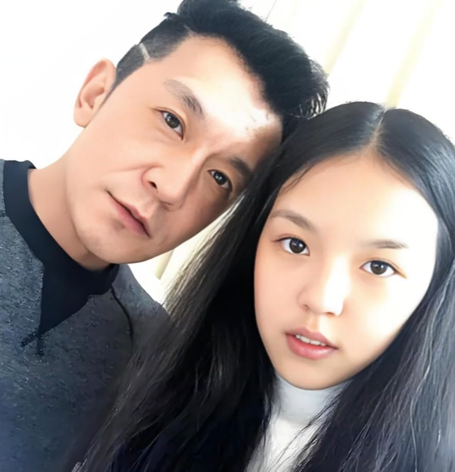 李咏也没想到，自己离世8年后，23岁的女儿就走上一条“不归路”