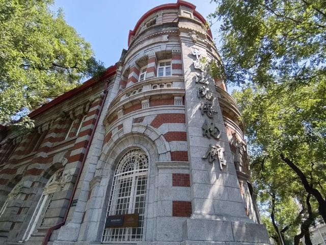 跟着5号线站点，用骑行丈量东城的鲜活日常→