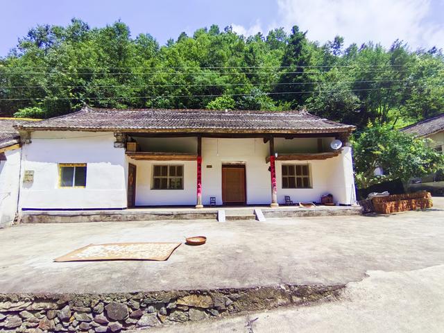 走进商南县清油河镇吊庄村：看物阜民丰的山水长卷