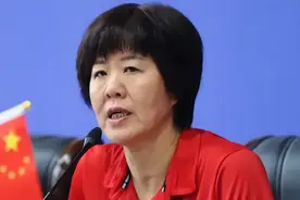 尘埃落定！郎平加入美国籍悬念揭晓，本人正式回应，真相水落石出图片