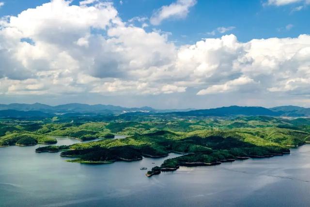 通高铁了，总要去一趟这座五线小城吧，美食和风景都被严重低估了