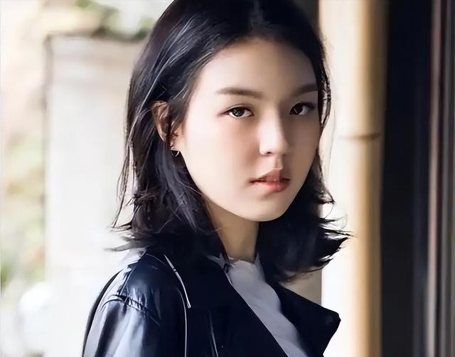 李咏也没想到，自己离世7年后，23岁的女儿就走上一条“不归路“