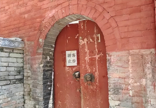 不查不知道一查吓一跳，掌管少林寺38年的释永信，私下到底多享受