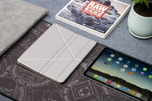 把iPad瞬间变成“MacBook”，百元价位YIRF折叠键盘的真香评测