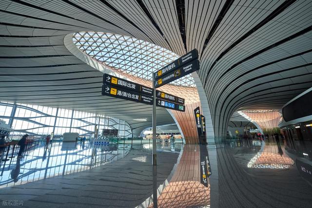 入境游客点赞：北京大兴机场服务很贴心！