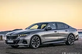 很多人说国外的5系好看，国内的和国外的外观有何不同，看细节。图片