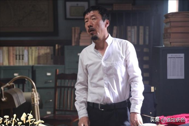 终于熬出头！出道19年没火，如今演《老舅》红了，儿子也为他争光