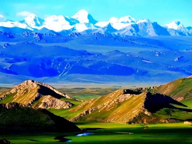 伊犁河谷有多特别？中国这边是绿洲，哈萨克斯坦那边是荒漠