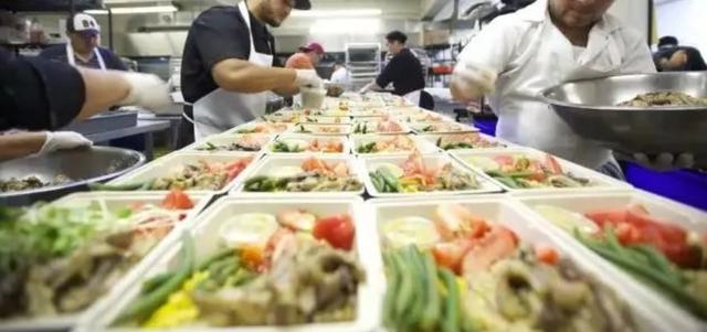 低价外卖正在“杀死”饭店？外卖5元堂食13元！消费者却纷纷叫好