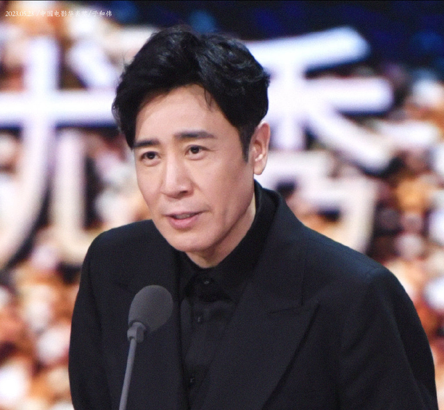 不到24小时，央视2次点名于和伟，释放3大信号，内娱的风向变了