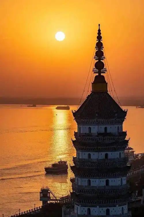 中国“退步”最快的城市:曾与上海、南京齐名,如今沦为三线城市