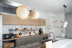 为什么燃气灶的左边不能炒菜，听了老一辈的解释，庆幸自己选对了图片