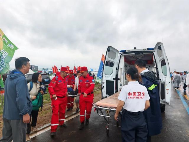 微光如炬 感恩有你——致敬那达慕的隐形守护者