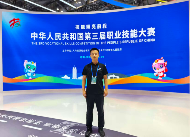 河南省青年五四奖获得者丨“90后”海归博士周闯闯：从无到有，筹建河南具身智能“创新策源地”