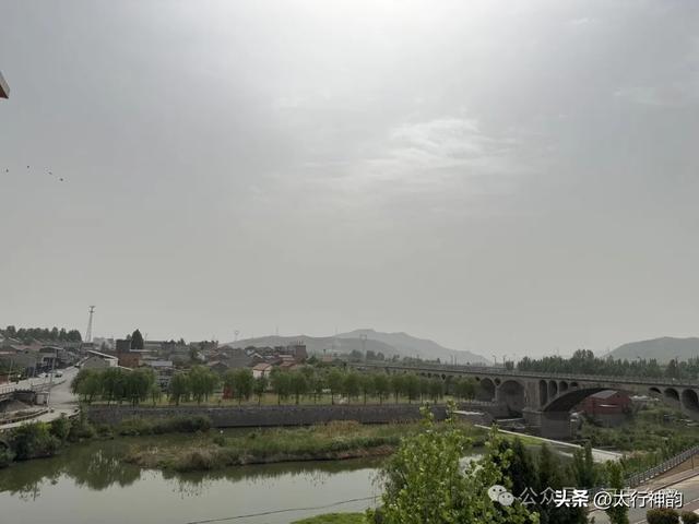 河南林州老家，小镇的早晨