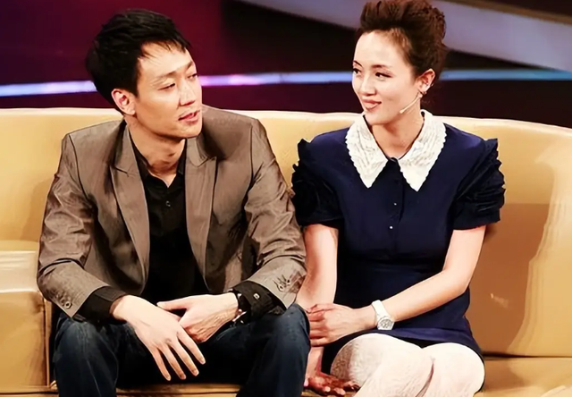 爱妻朱媛媛离世5月后，辛柏青又传来坏消息；原来他还没走出悲伤