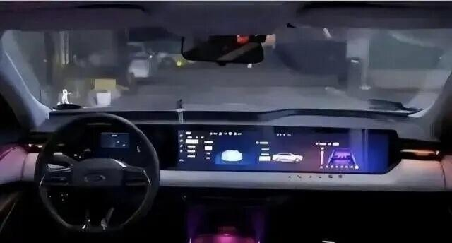 全新福特曝光，外观设计配四出排气，内饰调整，搭载2.0T发动机！