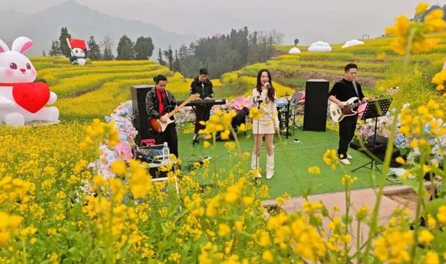 花海为幕 乐音为诗......屏山中都油菜花季开启沉浸体验热潮