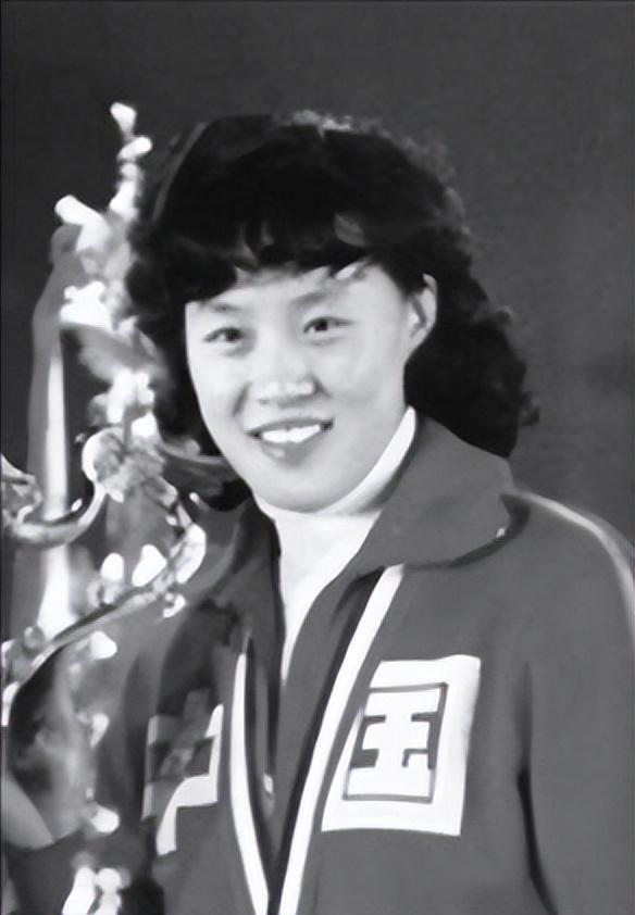 郎平做梦也没想到，曾获五连冠女排队长杨锡兰，如今在瑞士当保安