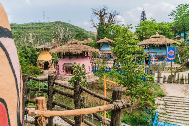 秋华未减，冬景将至，来炎帝影视基地赴一场秋冬的约会吧！