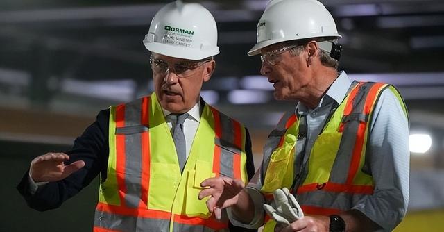 特朗普深夜发文，宣布终止谈判，中国已接到通知，美亲密盟友倒戈